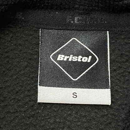【中古品】【メンズ】 F.C.R.B エフ シー アール ビー STRETCH FLEECE HOODIE FCRB-252031 ストレッチ フリース フーディー 長袖 トップス 142-260922-sa-16-teih サイズ：S カラー：ブラック 万代Net店