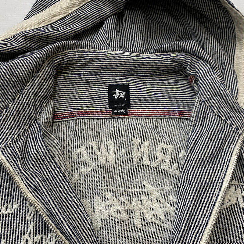 【中古品】【メンズ】 STUSSY ステューシー HICKORY STRIPE ZIP UP HOODIE ヒッコリー ストライプ ジップ アップ フーディ 長袖 142-260922-sa-04-teih サイズ：XL カラー：ストライプ 万代Net店