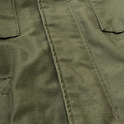 【中古品】【メンズ】 STUSSY ステューシー × ALPHA INDUSTRIES アルファ インダスト 別注コラボ MILITARY JACKET M-65 ミリタリー ジャケット アウター 145-260922-sa-05-teih サイズ：L-R カラー：グリーン 万代Net店