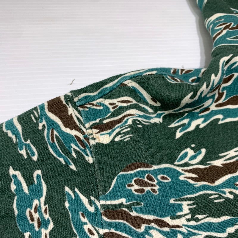 【中古品】【メンズ】 UNDEFEATED アンディフィーテッド TIGER CAMO ICON HOODIE 210077009020 タイガーカモ アイコン フーディ トップス プルオーバーパーカー 142-260923-ko-07-teih サイズ：XL カラー：カモ柄 万代Net店