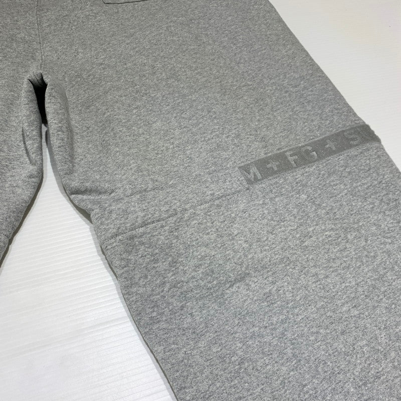 【中古品】【メンズ】 Supreme シュプリーム × MARITHE FRANCOIS GIRBAUD マリテフランソワジルボー 別注 コラボ SHUTTIE CARGO SWEAT PANTS シャッティ カーゴスウェットパンツ ボトムス 149-260923-ko-20-teih サイズ：XL カラー：グレー 万代Net店