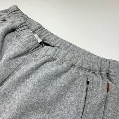 【中古品】【メンズ】 Supreme シュプリーム × MARITHE FRANCOIS GIRBAUD マリテフランソワジルボー 別注 コラボ SHUTTIE CARGO SWEAT PANTS シャッティ カーゴスウェットパンツ ボトムス 149-260923-ko-20-teih サイズ：XL カラー：グレー 万代Net店