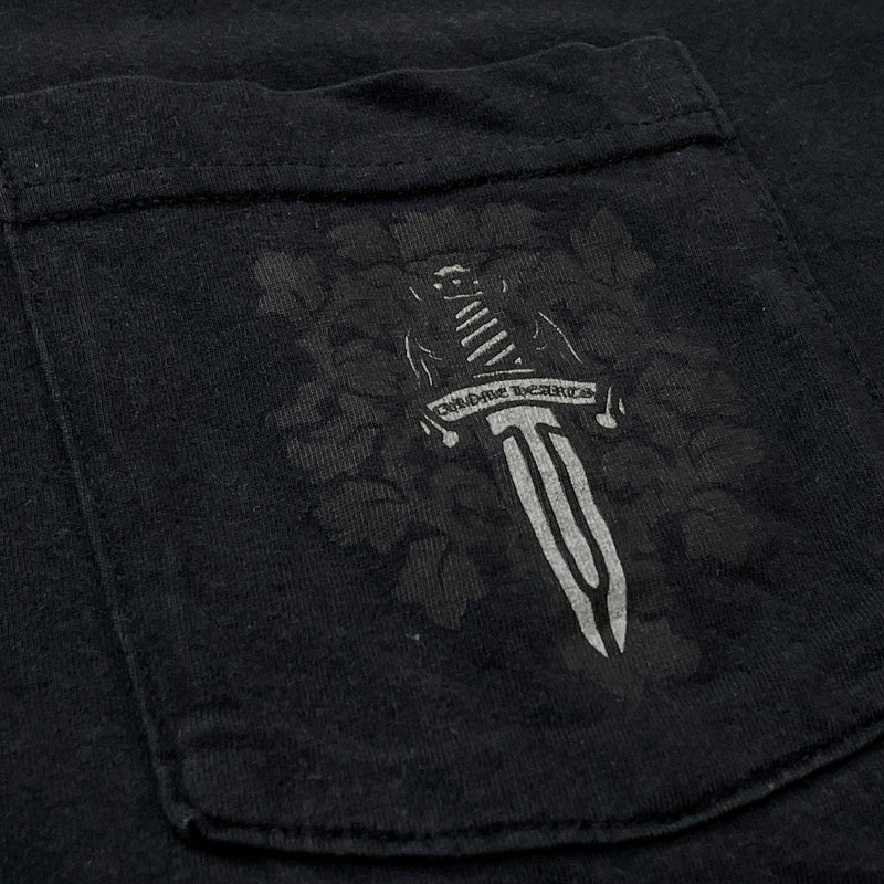 【中古品】【メンズ】 CHROME HEARTS クロムハーツ DAGGER BACK PRINT S/S TEE ダガーバック プリント ショート スリーブ Tシャツ 半袖 トップス 190-260923-sa-08-teih サイズ：L カラー：ブラック 万代Net店