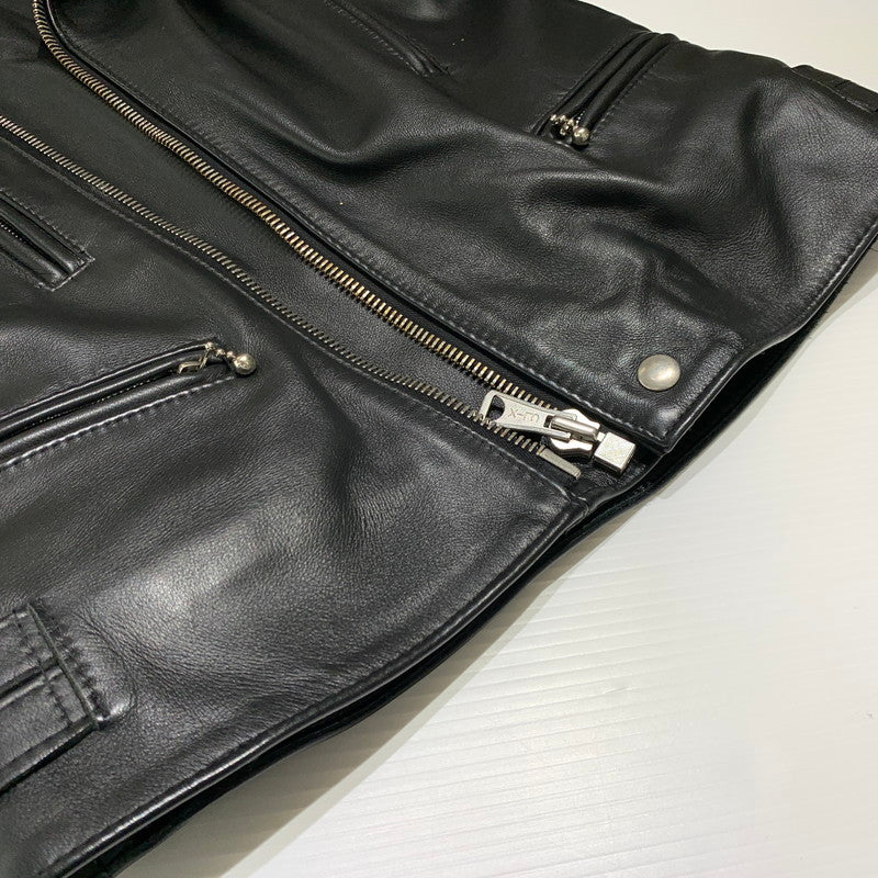 【現状渡し品】【メンズ】 LEWIS LEATHERS ルイスレザー LIGHTNING TIGHT FIT COWHIDE 391T ライトニング タイトフィット カウハイド アウター レザージャケット 145-260923-ko-19-teih サイズ：38 カラー：ブラック 万代Net店