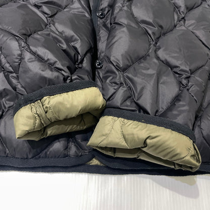 【中古品】【メンズ】 TAION タイオン MILITARY CREWNECK JACKET TAION-104ALSBM-1 ミリタリー クルーネック ダウンジャケット ソフトシェル アウター 147-260925-yo-05-teih サイズ：XXL カラー：ブラック 万代Net店