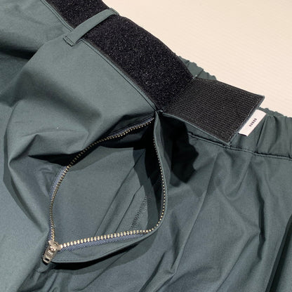 【中古品】【メンズ】 GRAPHPAPER グラフペーパー STRETCH TYPEWRITER WIDE CHEF PANTS DARK SLATE GM231-4096C ストレッチ ワイドチーフパンツ ボトムス 151-260927-ko-26-teih サイズ：フリー カラー：グレー系/ブルー系 万代Net店