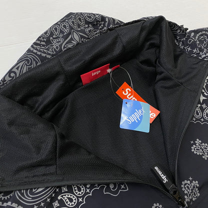 【中古品】【メンズ】 Supreme シュプリーム 26SS REFLECTIVE BANDANA ANORAK BLACK リフレクティブ バンダナ アノラック ブラック アウター 149-260928-ss-09-teih サイズ：L カラー：ブラック系 万代Net店