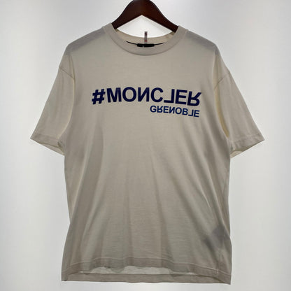 【中古品】【メンズ】 Moncler モンクレール 3D GRENOBLE S/S T-SHIRT I20978C00005 83927 立体ロゴ グルノーブル ショートスリーブTシャツ 半袖トップス 141-260928-ss-01-teih サイズ：S/※襟周り、他汚れ有 カラー：ホワイト 万代Net店