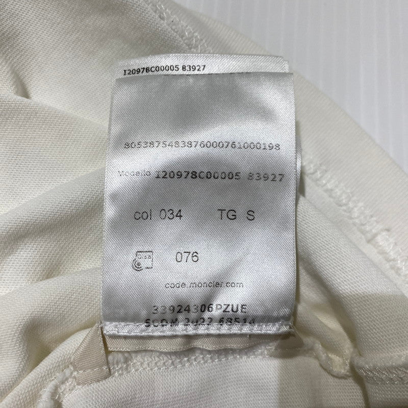 【中古品】【メンズ】 Moncler モンクレール 3D GRENOBLE S/S T-SHIRT I20978C00005 83927 立体ロゴ グルノーブル ショートスリーブTシャツ 半袖トップス 141-260928-ss-01-teih サイズ：S/※襟周り、他汚れ有 カラー：ホワイト 万代Net店