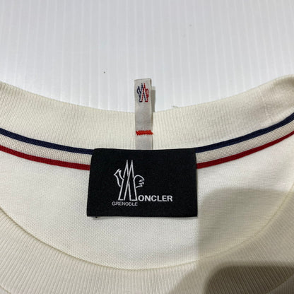 【中古品】【メンズ】 Moncler モンクレール 3D GRENOBLE S/S T-SHIRT I20978C00005 83927 立体ロゴ グルノーブル ショートスリーブTシャツ 半袖トップス 141-260928-ss-01-teih サイズ：S/※襟周り、他汚れ有 カラー：ホワイト 万代Net店