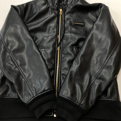 【中古品】【メンズ】 Y32 BY SWEET YEARS エスワイサーティトゥ バイ スウィートイヤーズ FAKE LEATHER ZIP HOODIE 15524 フェイク レザー ジップ フーディ アウター 141-260925-sa-04-teih サイズ：M カラー：ブラック 万代Net店