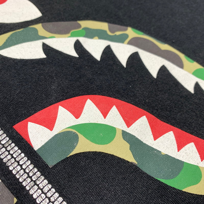 【中古品】【メンズ】 A BATHING APE アベイシングエイプ SHARK LOGO S/S TEE 001TEJ801013M シャーク ロゴ ショートスリーブ Tシャツ 半袖 トップス 142-260927-ko-02-teih サイズ：XL カラー：ブラック 万代Net店