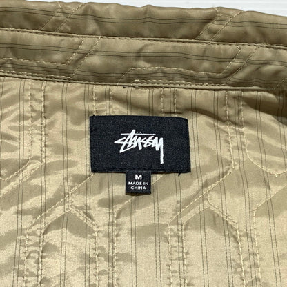 【中古品】【メンズ】 STUSSY ステューシー QUILTED JACKET 1110139 キルティング ジャケット ライトアウター 142-260927-ko-11-teih サイズ：M カラー：ベージュ系 万代Net店