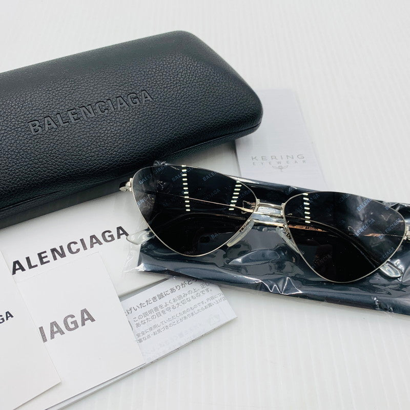 【中古品】【メンズ】 BALENCIAGA バレンシアガ TRIANGLE SUNGLASSES BB0015S トライアングル サングラス アイウェア 183-260929-ko-07-teih サイズ：61□12-145 カラー：シルバーカラー/ブラック 万代Net店