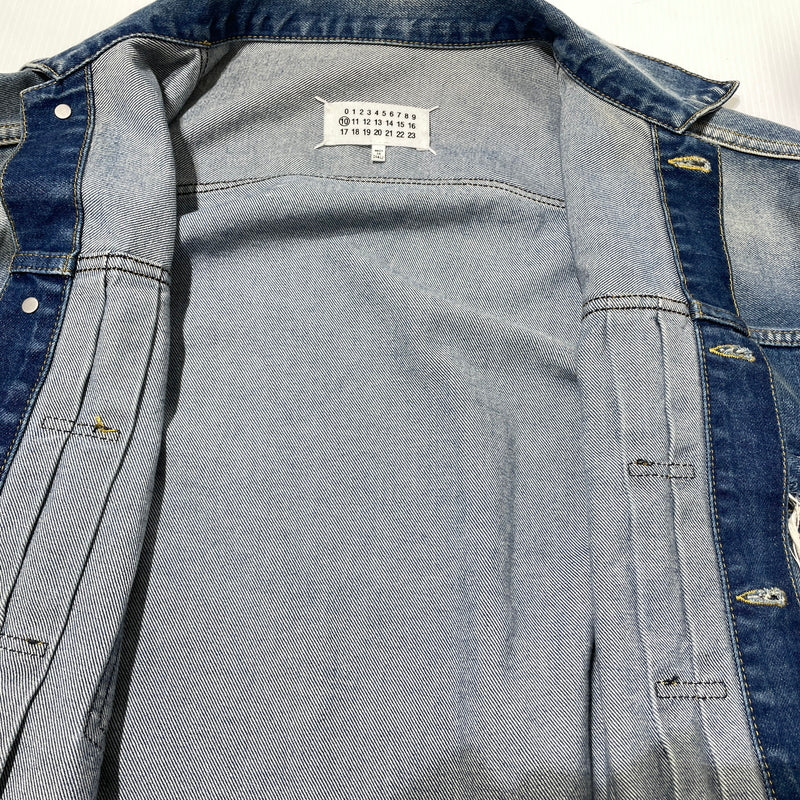 【中古品】【メンズ】 MAISON MARGIELA メゾン マルジェラ S50AM0537 S30561 22SS DISTRESSED DENIM JACKET 2022年春夏 ディストレスト デニム ジャケット アウター 141-260929-sa-15-teih サイズ：S カラー：インディゴ 万代Net店
