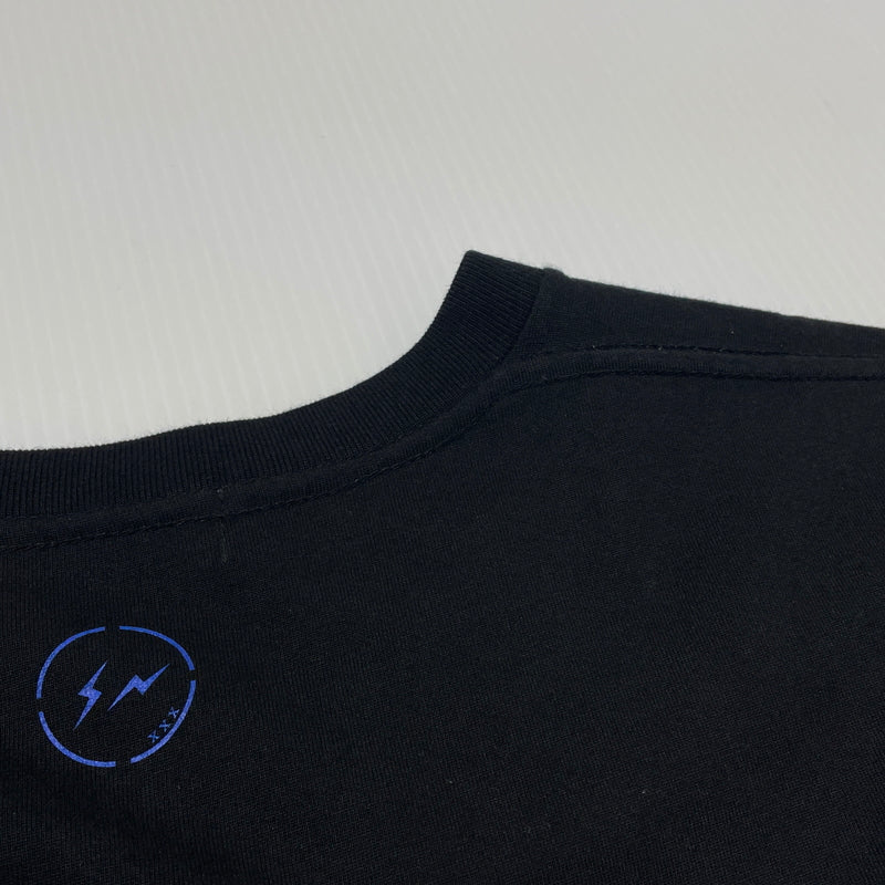 【中古品】【メンズ】 GOD SELECTION XXX ゴッド セレクション トリプルエックス × FRGMENT フラグメント 7TH ANNIVERSARY S/S TEE セブンス アニバーサリー ショートスリーブ Tシャツ 半袖 トップス 142-260929-sa-19-teih サイズ：XL カラー：ブラック 万代Net店