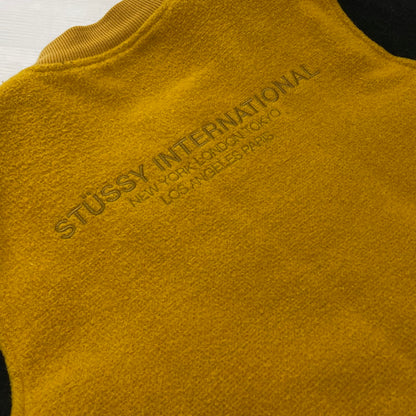 【中古品】【メンズ】 STUSSY ステューシー JACKSON VARSITY JACKET ジャクソン バーシティ ジャケット アウター 142-260929-yo-01-teih サイズ：M カラー：マスタード 万代Net店