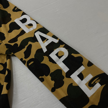 【中古品】【メンズ】 A BATHING APE アベイシングエイプ LOGO L/S TEE 001LTK701001M ロゴ ロングスリーブTシャツ 長袖トップス 142-261003-ss-02-teih サイズ：M カラー：カモ柄 万代Net店