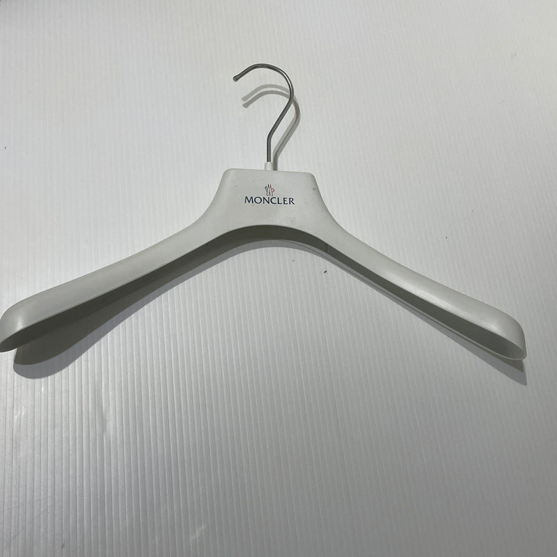 【現状渡し品】【メンズ】 MONCLER モンクレール MONTCLA GIUBBOTTO H20911B56900 C0300 モンクラ ジュボット アウター 141-260929-sa-01-teih カラー：ブラック 万代Net店
