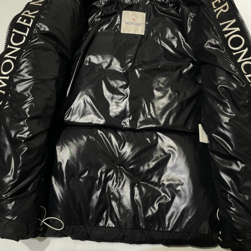 【現状渡し品】【メンズ】 MONCLER モンクレール MONTCLA GIUBBOTTO H20911B56900 C0300 モンクラ ジュボット アウター 141-260929-sa-01-teih カラー：ブラック 万代Net店