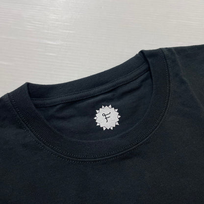 【中古品】【メンズ】 FILMARKS CULTURE WEAR フィルマ－クス × 銀河鉄道999 別注コラボ LOGO TEE ロゴ TSHIRT 復刻版 半袖 トップス 147-260929-yo-13-teih サイズ：XL カラー：ブラック 万代Net店