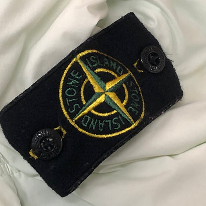 【中古品】【メンズ】 STONE ISLAND ストーンアイランド GARMENT LOGOPATCH BLOUSON PARKA 751541928 ガーメントダイ ロゴパッチ ブルゾン パーカー アウター 中綿入り 141-260929-sa-27-teih サイズ：S カラー：ライトグリーン 万代Net店