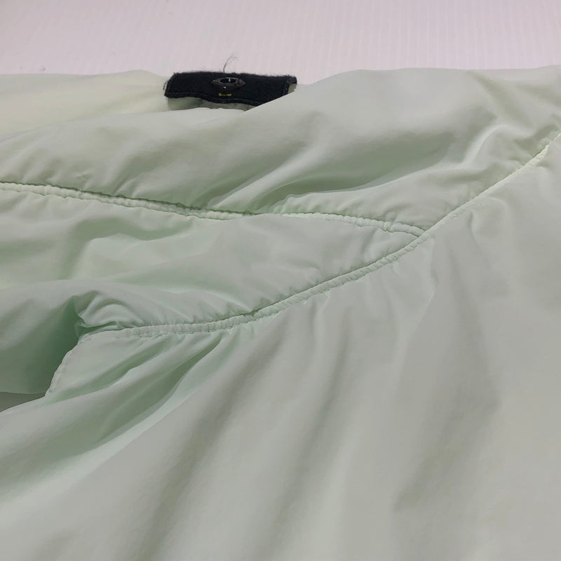 【中古品】【メンズ】 STONE ISLAND ストーンアイランド GARMENT LOGOPATCH BLOUSON PARKA 751541928 ガーメントダイ ロゴパッチ ブルゾン パーカー アウター 中綿入り 141-260929-sa-27-teih サイズ：S カラー：ライトグリーン 万代Net店