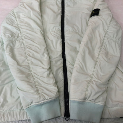 【中古品】【メンズ】 STONE ISLAND ストーンアイランド GARMENT LOGOPATCH BLOUSON PARKA 751541928 ガーメントダイ ロゴパッチ ブルゾン パーカー アウター 中綿入り 141-260929-sa-27-teih サイズ：S カラー：ライトグリーン 万代Net店