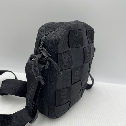【中古品】【メンズ】 SUPREME シュプリーム 23SS WOVEN SHOULDER BAG 2023年春夏 ウーブン ショルダー バッグ 鞄 149-261004-sa-29-teih カラー：ブラック 万代Net店
