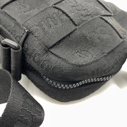 【中古品】【メンズ】 SUPREME シュプリーム 23SS WOVEN SHOULDER BAG 2023年春夏 ウーブン ショルダー バッグ 鞄 149-261004-sa-29-teih カラー：ブラック 万代Net店