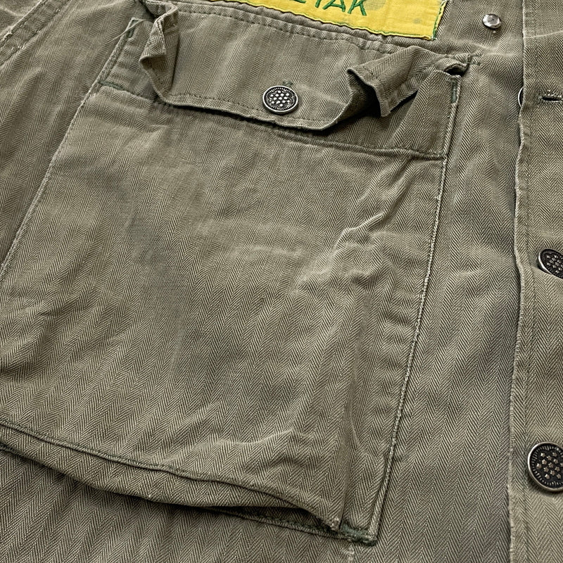 【現状渡し品】【メンズ】 U.S.ARMY アメリカ軍 HBT JACKET M-1943 エイチビーティ ジャケット アウター 145-261001-sa-08-teih サイズ：78R カラー：カーキ 万代Net店
