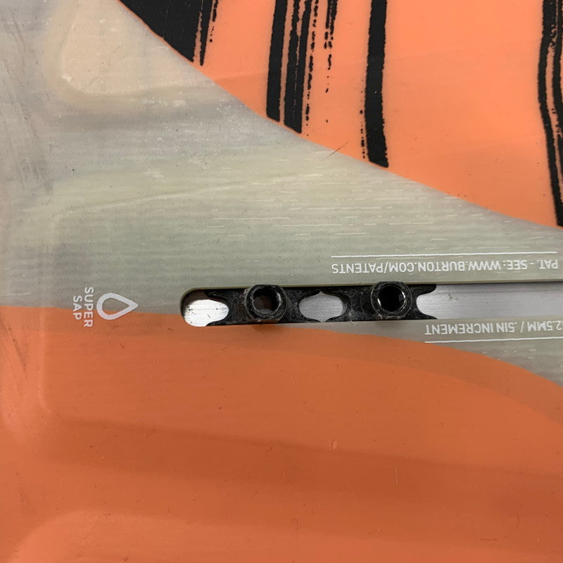 【中古品】【メンズ/レディース】 BURTON バートン HIDE AWAY SNOWBOARD ハイド アウェイ スノーボード ウィンタースポーツ 148 117-261005-ko-07-teih カラー：マルチ 万代Net店