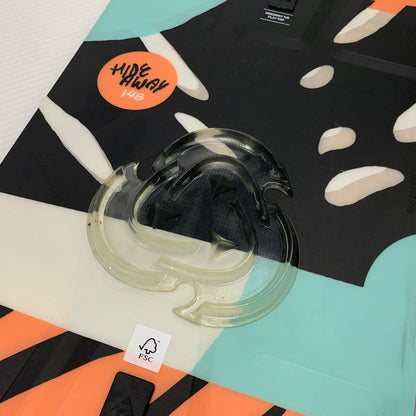 【中古品】【メンズ/レディース】 BURTON バートン HIDE AWAY SNOWBOARD ハイド アウェイ スノーボード ウィンタースポーツ 148 117-261005-ko-07-teih カラー：マルチ 万代Net店