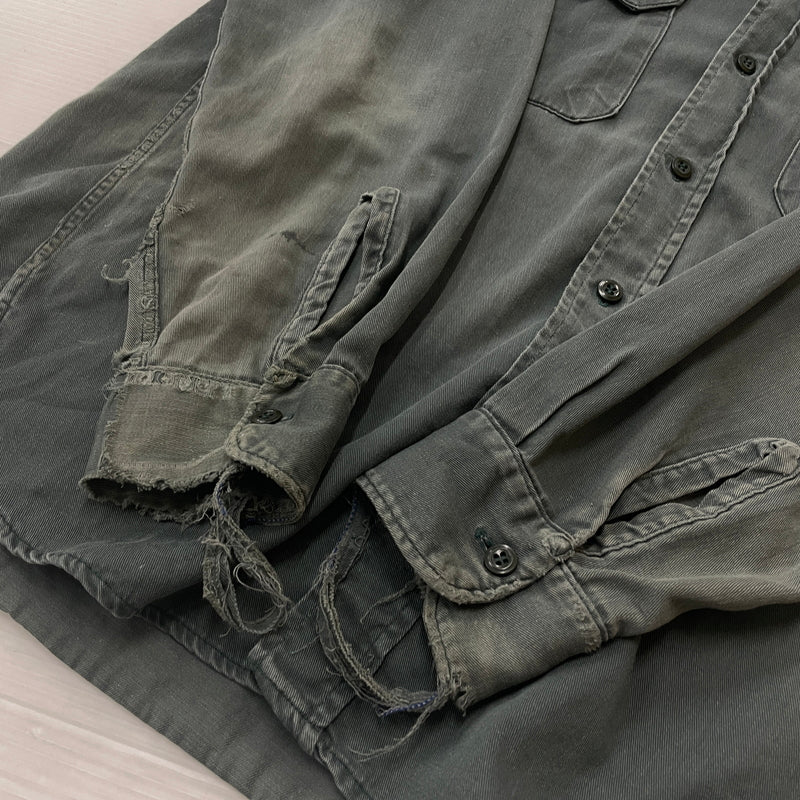 【現状渡し品】【メンズ】 OLD KENTUCKY オールド ケンタッキー 50’s-60’s VINTAGE WORK SHIRT 50～60年代 ヴィンテージ ワーク シャツ 長袖 トップス 145-261004-sa-15-teih サイズ：不明 カラー：カーキ 万代Net店