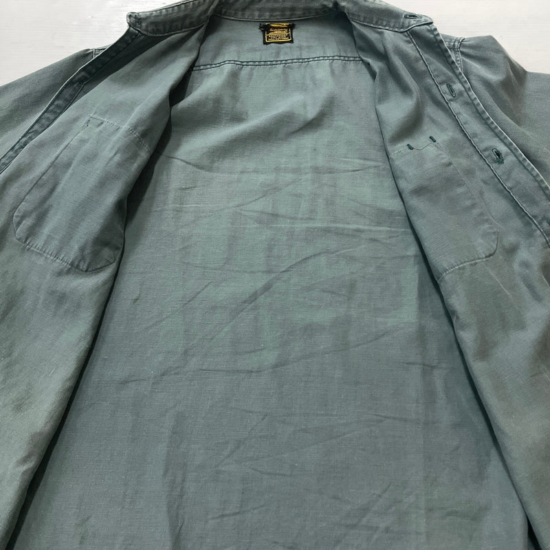 【現状渡し品】【メンズ】 OLD KENTUCKY オールド ケンタッキー 50’s-60’s VINTAGE WORK SHIRT 50～60年代 ヴィンテージ ワーク シャツ 長袖 トップス 145-261004-sa-15-teih サイズ：不明 カラー：カーキ 万代Net店