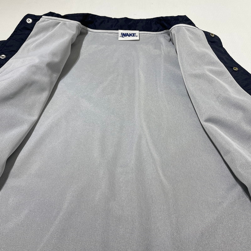 【中古品】【メンズ】 WAKE SAPPORO ウェイクサッポロ STF JACKET 7059-01 コーチジャケット ライトアウター 140-261005-yo-03-teih サイズ：L カラー：ネイビー 万代Net店