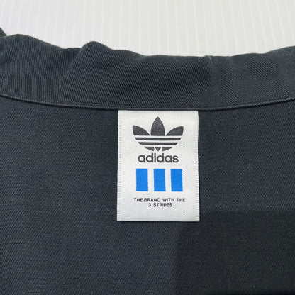 【中古品】【メンズ】 ADIDAS アディダス 80～90's SKIPPER-COLLAR PULLOVER JACKET VINTAGE 80～90年代 スキッパーカラー プルオーバー ジャケット ライトアウター デサント製 ヴィンテージ 148-261005-yo-07-teih サイズ：O-XO カラー：ブラック 万代Net店