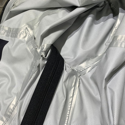 【現状渡し品】【メンズ】 F.C.R.B. エフシーアールビー TOUR JACKET FCRB-178031 ツアージャケット ライトアウター ナイロンパーカー 142-261006-ko-14-teih サイズ：L カラー：ブラック/グレー 万代Net店