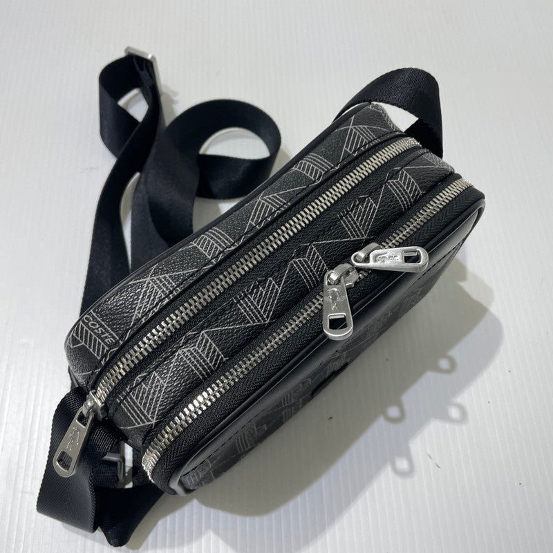 【中古品】【メンズ】 LACOSTE ラコステ THE BLEND MONOGRAM REPORTER BAG NH5283LX ザ ブレンド モノグラムコンビレポーターバッグ カバン 188-261009-yo-07-teih カラー：ブラック 万代Net店