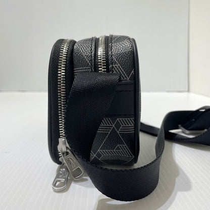 【中古品】【メンズ】 LACOSTE ラコステ THE BLEND MONOGRAM REPORTER BAG NH5283LX ザ ブレンド モノグラムコンビレポーターバッグ カバン 188-261009-yo-07-teih カラー：ブラック 万代Net店