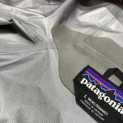 【中古品】【メンズ】 Patagonia パタゴニア TORRENTSHELL 3L JKT 85240SP20 トレントシェル ジャケット ライトアウター ナイロンパーカー 144-261006-ko-13-teih サイズ：L カラー：レッド系/ネイビー系 万代Net店
