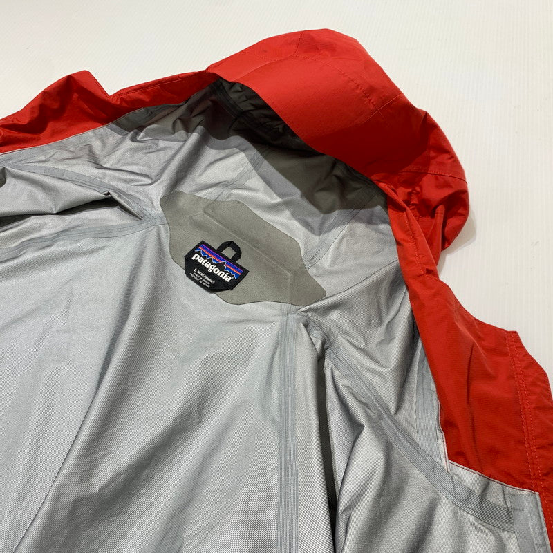 【中古品】【メンズ】 Patagonia パタゴニア TORRENTSHELL 3L JKT 85240SP20 トレントシェル ジャケット ライトアウター ナイロンパーカー 144-261006-ko-13-teih サイズ：L カラー：レッド系/ネイビー系 万代Net店