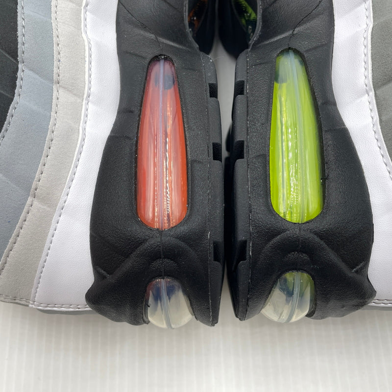 【中古品】【メンズ】 NIKE ナイキ AIR MAX 95 BIG BUBBLE PRM "GREEDY WHITE MEDIUM ASH" IM2211-001 エア マックス95 バブル プレミアム グリーティ ホワイト ミディアム アッシュ スニーカー 靴 160-261007-sa-09-teih サイズ：27.5cm カラー：マルチ 万代Net店