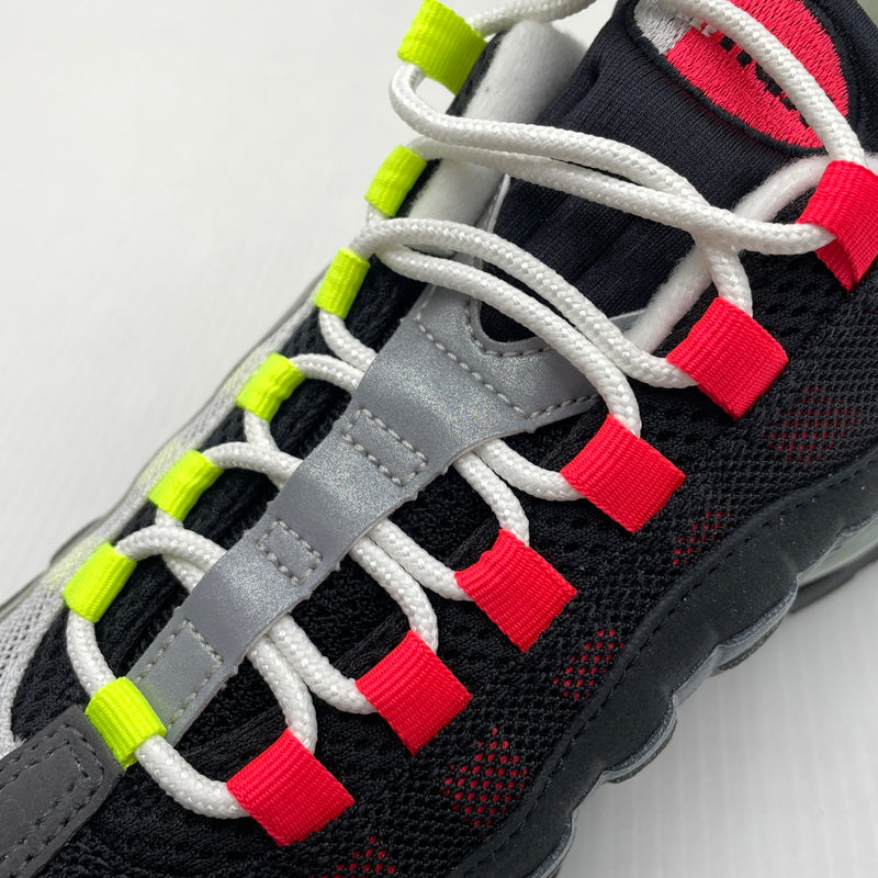 【中古品】【メンズ】 NIKE ナイキ AIR MAX 95 BIG BUBBLE PRM "GREEDY WHITE MEDIUM ASH" IM2211-001 エア マックス95 バブル プレミアム グリーティ ホワイト ミディアム アッシュ スニーカー 靴 160-261007-sa-09-teih サイズ：27.5cm カラー：マルチ 万代Net店