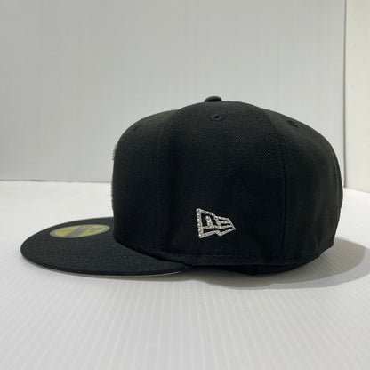 【中古品】【メンズ】 SUPREME シュプリーム × SWAROVSKI スワロフスキー 別注コラボ 25AW S LOGO NEW ERA ”BLACK” Sロゴ ニューエラ キャップ 帽子 185-261009-yo-14-teih サイズ：7 1/2(59.6cm) カラー：ブラック 万代Net店
