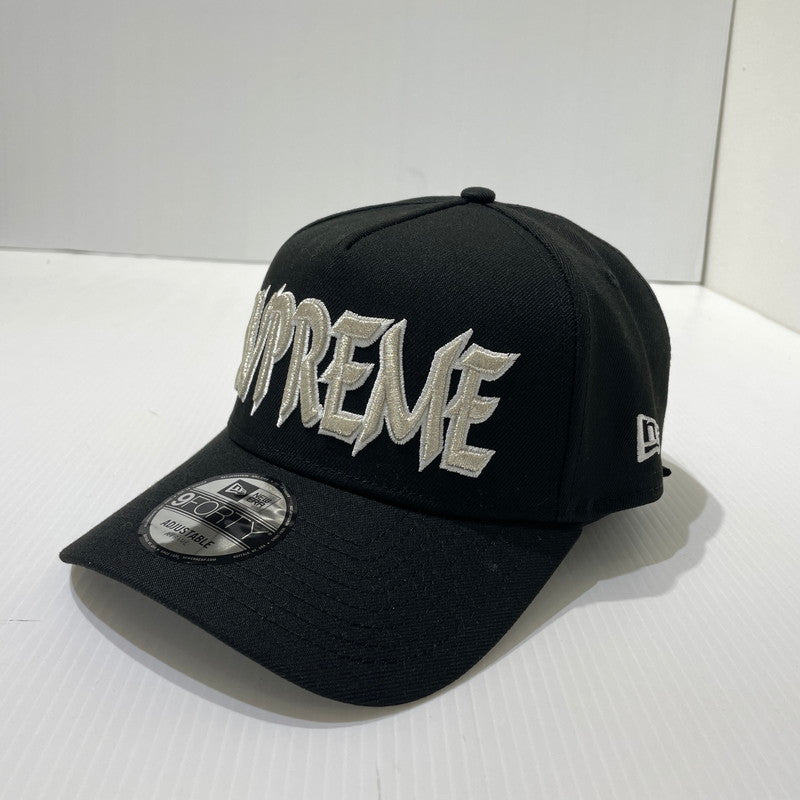 【中古品】【メンズ】 SUPREME シュプリーム 25AW SHARP SPELLOUT ADJUSTABLE NEW ERA CAP シャープ スペルアウト アジャスタブル ニューエラ キャップ 帽子 185-261009-yo-13-teih サイズ：ONE SIZE カラー：ブラック 万代Net店