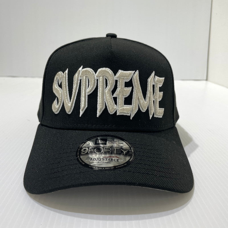 【中古品】【メンズ】 SUPREME シュプリーム 25AW SHARP SPELLOUT ADJUSTABLE NEW ERA CAP シャープ スペルアウト アジャスタブル ニューエラ キャップ 帽子 185-261009-yo-13-teih サイズ：ONE SIZE カラー：ブラック 万代Net店