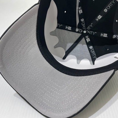 【中古品】【メンズ】 SUPREME シュプリーム 25AW SHARP SPELLOUT ADJUSTABLE NEW ERA CAP シャープ スペルアウト アジャスタブル ニューエラ キャップ 帽子 185-261009-yo-13-teih サイズ：ONE SIZE カラー：ブラック 万代Net店