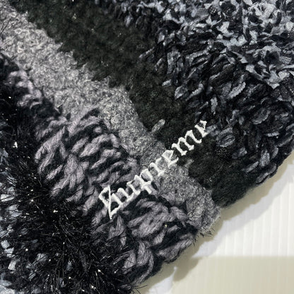 【中古品】【メンズ】 Supreme シュプリーム 25FW TINSEL STRIPE BEANIE ”BLACK” ティンセル ストライプ ビーニー ニット帽 帽子 185-261014-yo-01-teih サイズ：ONE SIZE(58CM) カラー：ブラック 万代Net店
