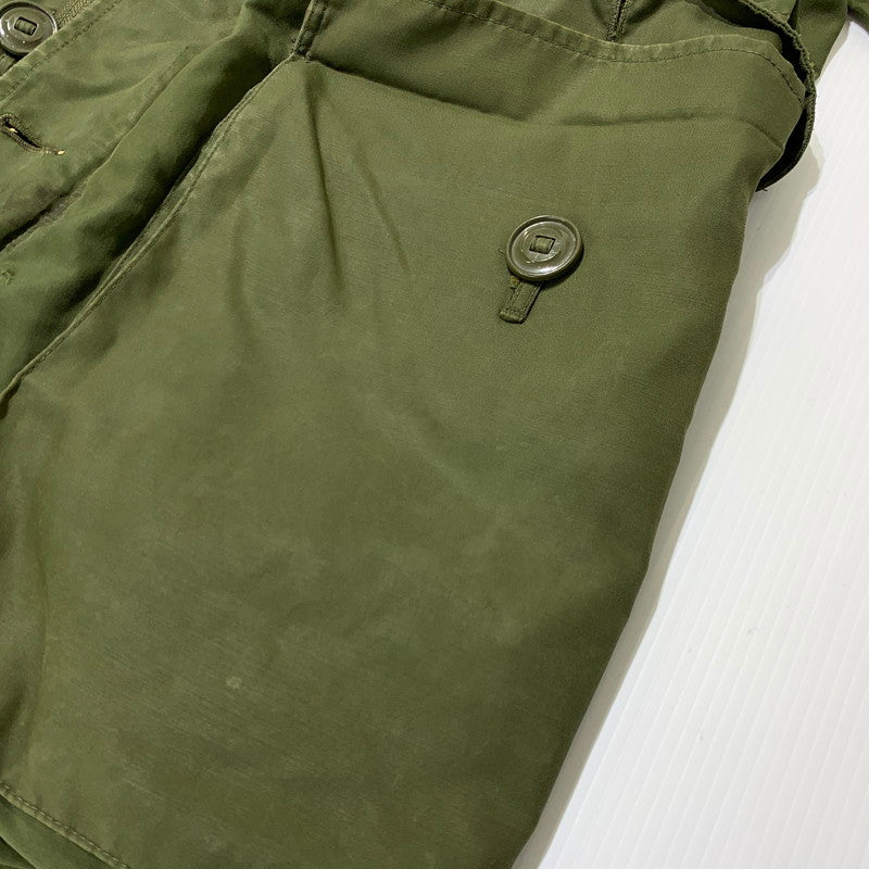 【現状渡し品】【メンズ】 UNKNOWN CANADIAN ARMY MK-2 JACKET 8415-21-870-5575 カナディアン アーミー MK-2ジャケット ライトアウター ミリタリーコート 145-261006-ko-16-teih サイズ：R-S カラー：カーキ系 万代Net店